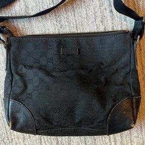 Gucci should/cross body bag